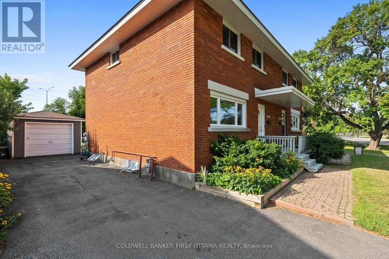 28793444/1788-ernest-avenue/mckellar-heights/ottawa/ontario/K2A1M1_7