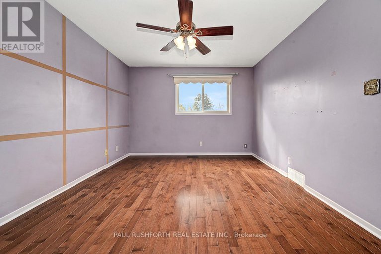 29401586/8-mac-storey-street/richmond/ottawa/ontario/K0A2Z0_21