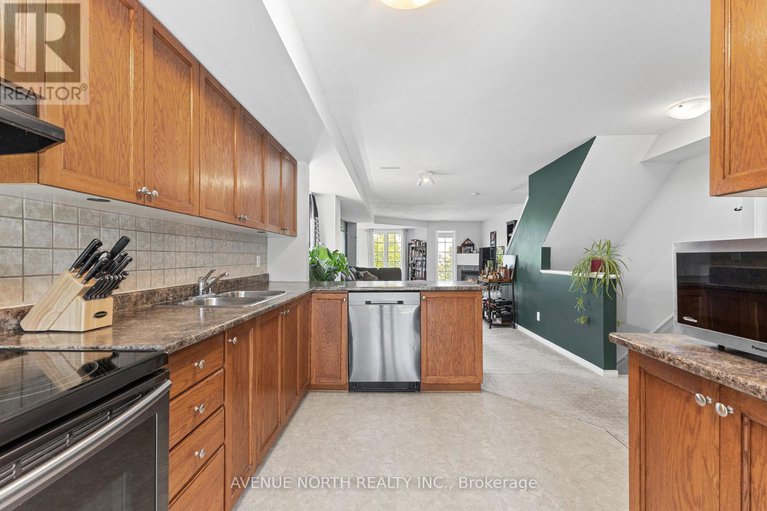 28564933/76-130-berrigan-drive/longfields/ottawa/ontario/K2J0J3_15