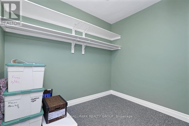 29604785/853-swallowtail-crescent/notting-hillsummerside/ottawa/ontario/K4A4M5_24