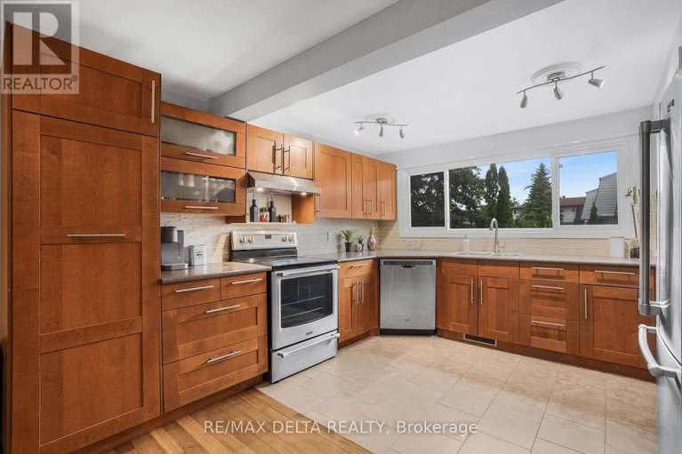 28534404/8-2296-orient-park-drive/blackburn-hamlet-south/ottawa/ontario/K1B4N6_15