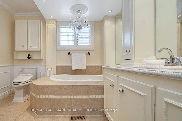 29514982/2185-bickerton-avenue/beacon-hill-north/ottawa/ontario/K1J6Y2_24