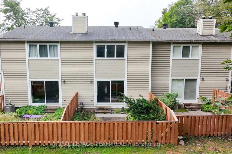 28718200/1120-chimney-hill-way/beacon-hill-south/ottawa/ontario/K1J8Z6_35
