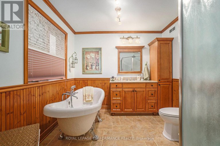 28361032/2411-overdale-drive/cumberland-ridge/ottawa/ontario/K4C1B8_17