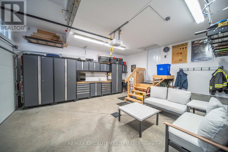 29115783/727-azure-street-n/village-of-russell/russell/ontario/K4R0E6_34