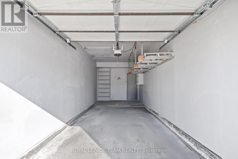 29178113/c-7-harness-lane/bridlewood/ottawa/ontario/K2M1E1_19