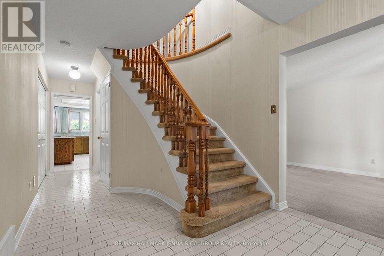 28694568/28-pine-bluff-trail/stittsville-central/ottawa/ontario/K2S1E1_3