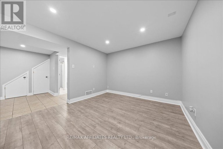 28883250/782-powers-street/town-of-rockland/clarence-rockland/ontario/K4K1L5_30
