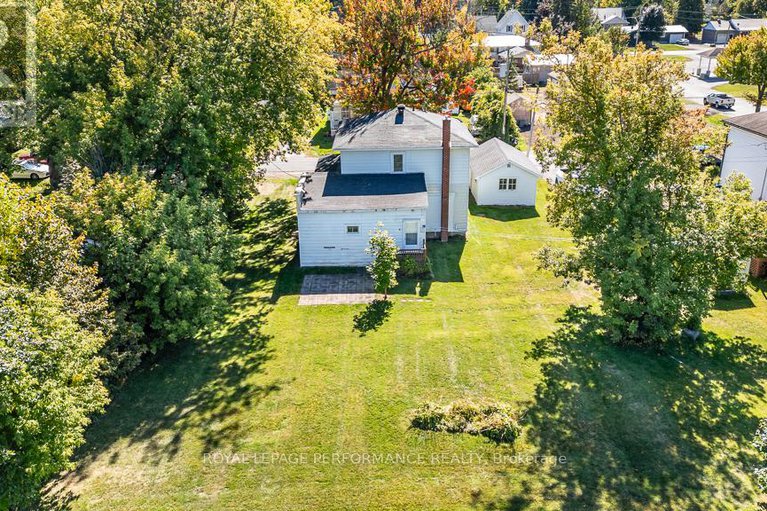 28907262/7-spruce-street-s/lancaster/south-glengarry/ontario/K0C1N0_22