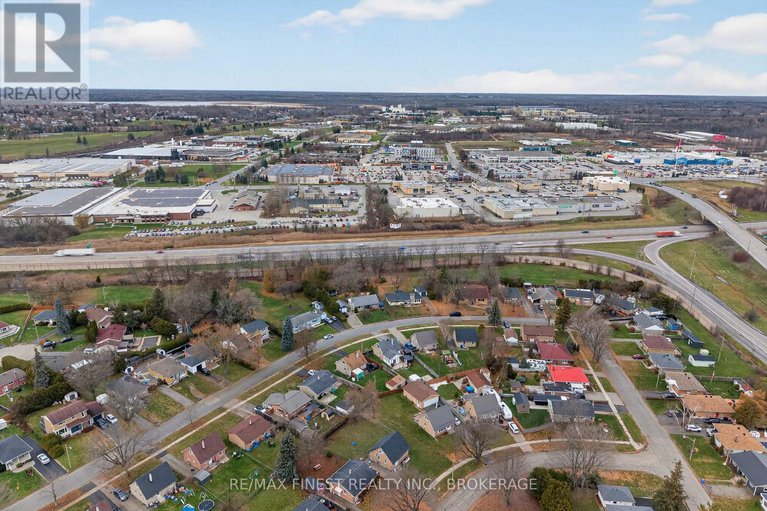 29253949/105-salisbury-avenue/brockville/brockville/ontario/K6V2T6_33