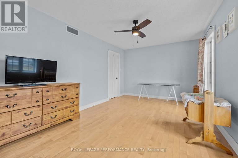 29615977/1007-st-pierre-road/embrun/russell/ontario/K0A1W0_39