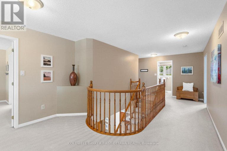 28479231/97-blackshire-circle/stonebridge/ottawa/ontario/K2J5M3_28