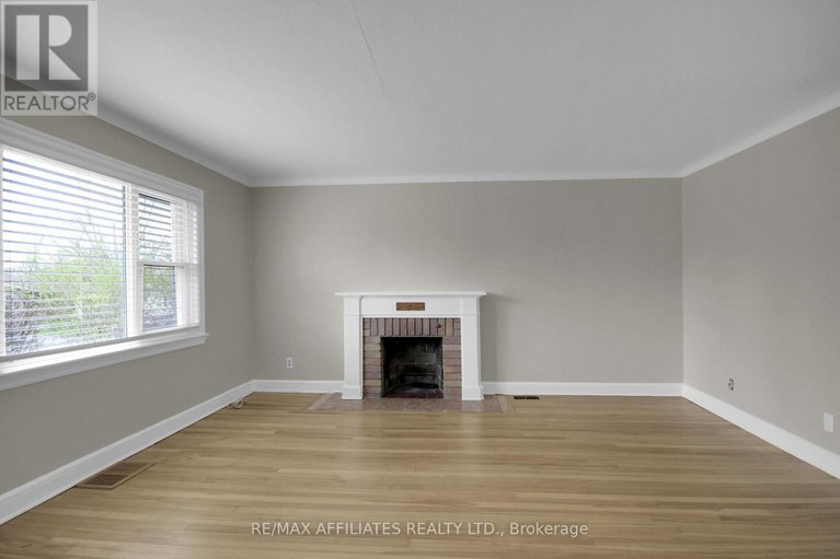 28329411/312-mountbatten-avenue/alta-vistafaircrest-heights/ottawa/ontario/K1H5W3_6