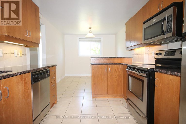 28637168/37-b-glenridge-road/meadowlandscrestview/ottawa/ontario/K2G1G2_4