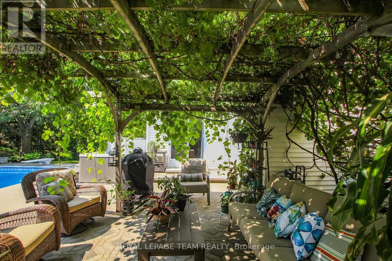 28617352/7-albury-crescent/stittsville-central/ottawa/ontario/K2S1G7_42