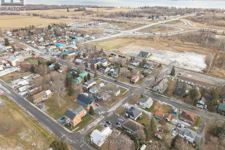 29154055/29-oak-street/lancaster/south-glengarry/ontario/K0C1N0_9