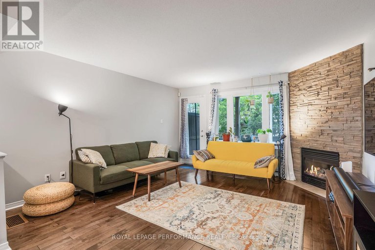 28606239/2-55-steele-park-private/cyrville/ottawa/ontario/K1J0J2_16