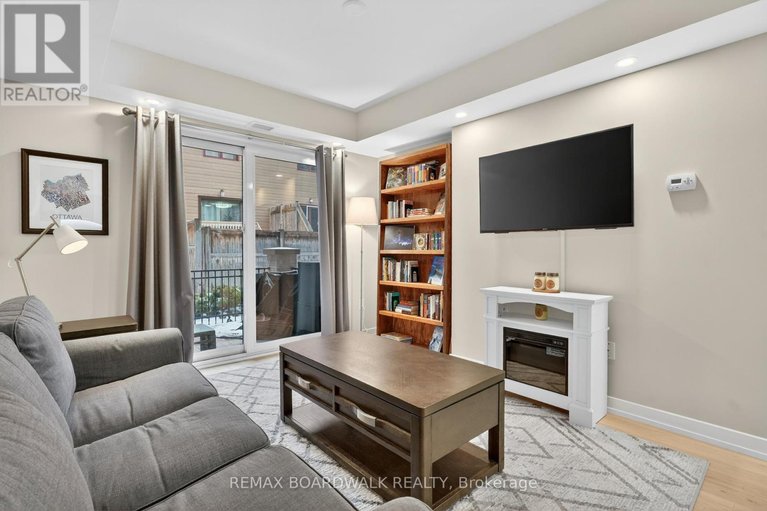 29486780/116-316-bruyere-street/lower-town/ottawa/ontario/K1N0C3_14