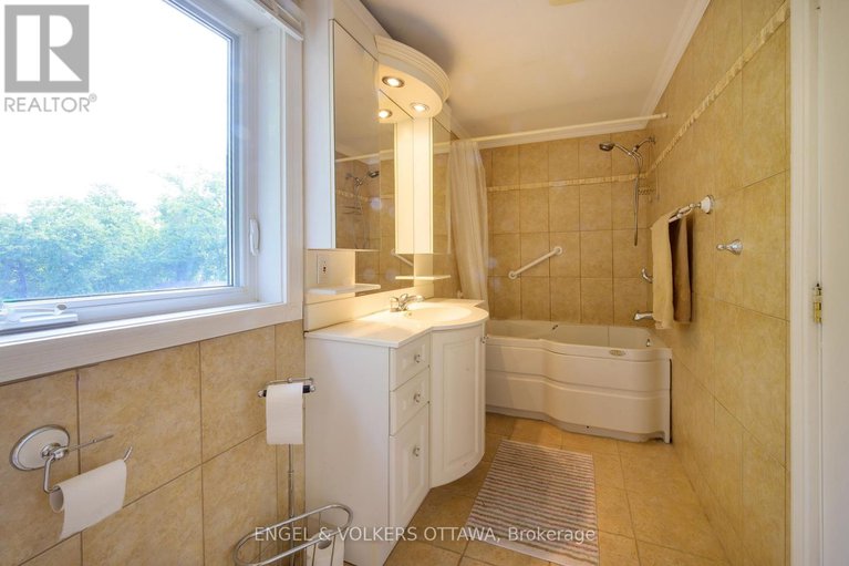 28821513/6258-richmond-road/south-of-fallowfield-road/ottawa/ontario/K0A2Z0_27