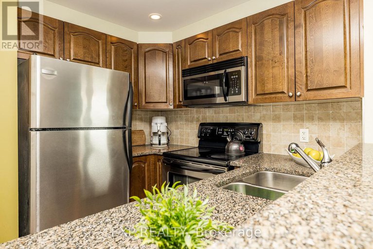 29419267/1111-200-besserer-street/sandy-hill/ottawa/ontario/K1N0A7_11