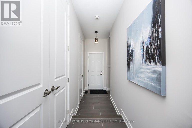 28700474/816-bascule-place/btwn-franktown-rd-fallowfield-rd/ottawa/ontario/K0A2Z0_12