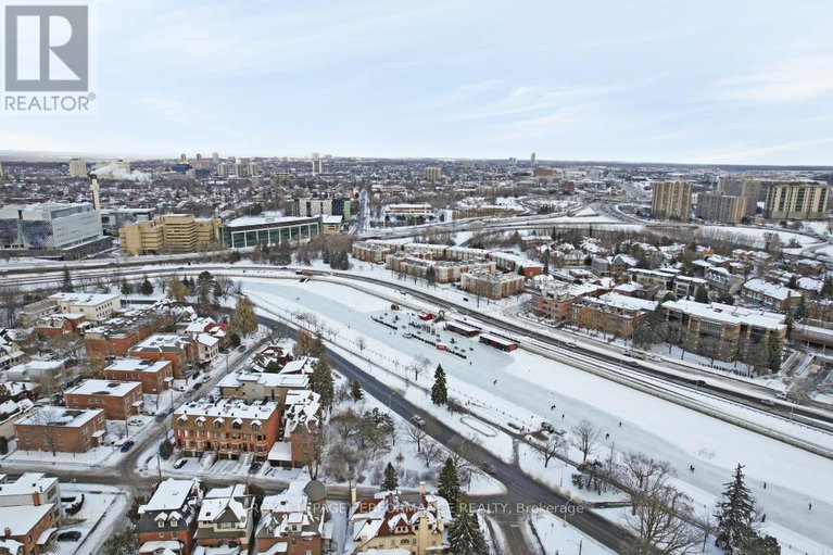 29280089/2d-142-waverley-street/ottawa-centregolden-triangle/ottawa/ontario/K2P0V4_3