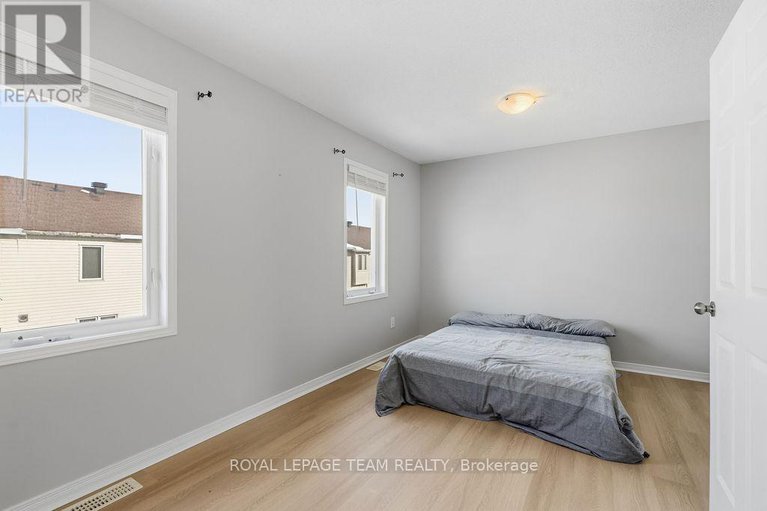 29379496/402-sadar-private/cedargrovefraserdale/ottawa/ontario/K2J3T3_35