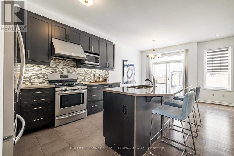 28250374/170-flowing-creek-circle/emerald-meadowstrailwest/ottawa/ontario/K2M0K2_6