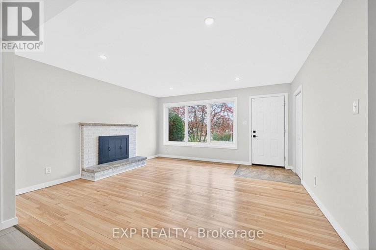 29121973/1103-frances-street/overbrookcastle-heights/ottawa/ontario/K1K3L6_4