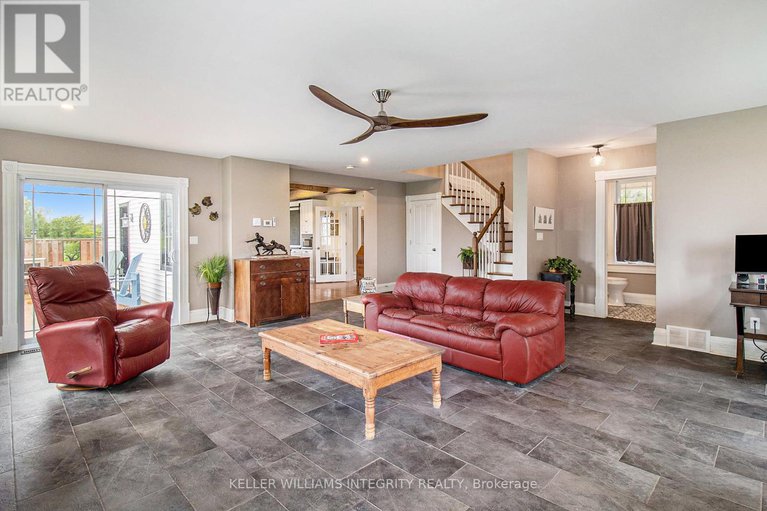 28492510/980-black-road/north-grenville-twp-kemptville-south/north-grenville/ontario/K0G1T0_7