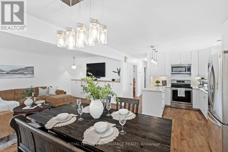 28965261/2219-audrey-avenue/hawthorne-meadows/ottawa/ontario/K1G1L3_13