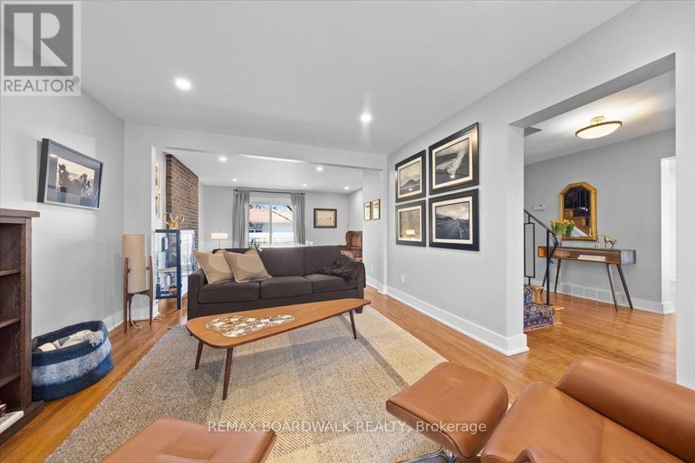 29643562/1912-oakdean-crescent/beacon-hill-north/ottawa/ontario/K1J6H3_6