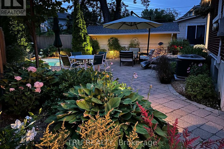 28633554/36-bullock-avenue-ne/ottawa-east/ottawa/ontario/K1S1H1_35