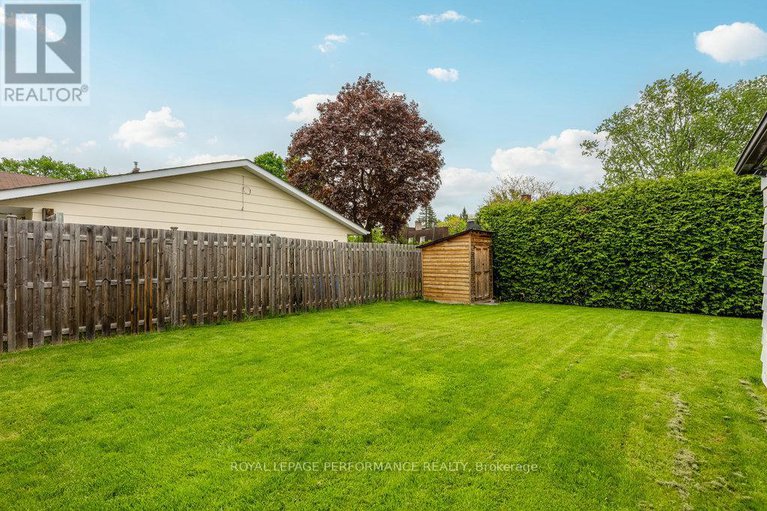 27687403/1932-marquis-avenue/ottawa/ontario/K1J8J2_45