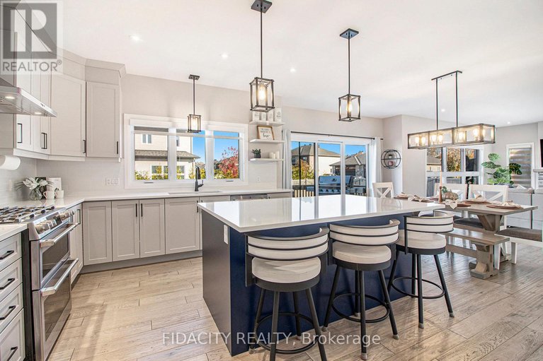 29112456/649-misty-street/village-of-russell/russell/ontario/K4R0E7_16