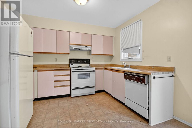 28920195/4-marielle-court/fairfield-heights/ottawa/ontario/K2B8P4_8