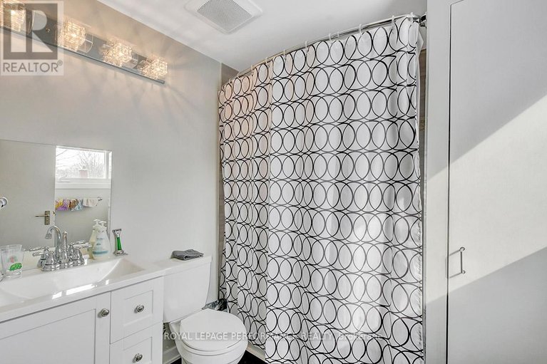 29472801/122-post-road/glencairnhazeldean/ottawa/ontario/K2L1L2_17