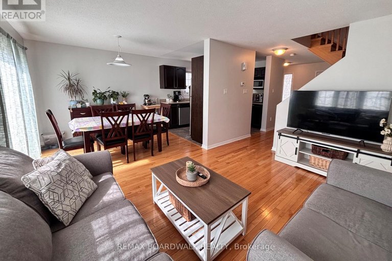 29597543/240-eliot-street/town-of-rockland/clarence-rockland/ontario/K4K0E6_12