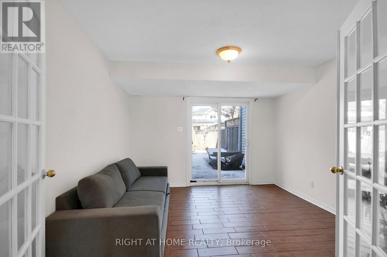 29540923/kenmare-pl-34-kenmare-place/cedargrovefraserdale/ottawa/ontario/K2J3L9_6