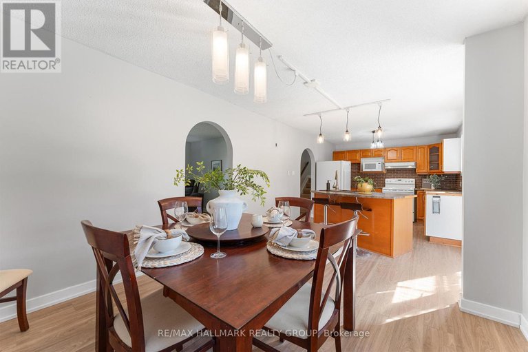 28875884/3960-farmers-way/carlsbad-springs/ottawa/ontario/K0A1K0_12