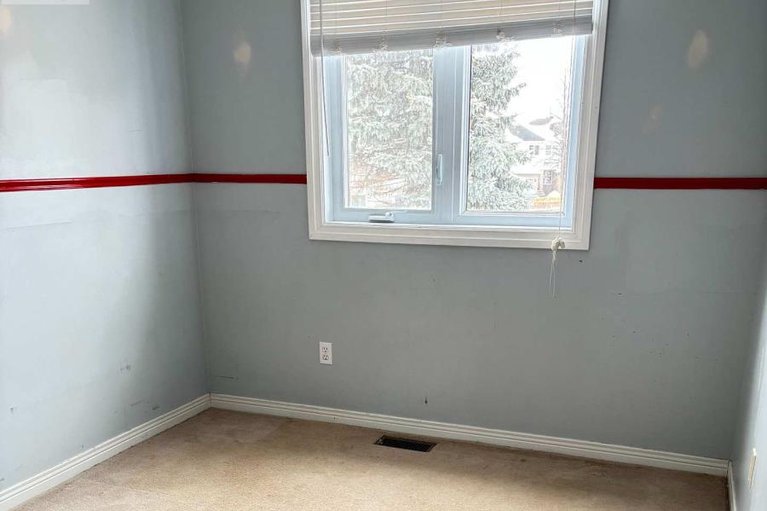 29478854/1501-launay-avenue/fallingbrookpineridge/ottawa/ontario/K4A3S1_29