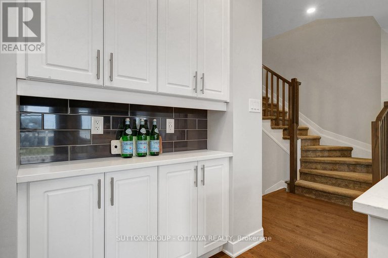 28755525/4949-abbott-street-e/emerald-meadowstrailwest/ottawa/ontario/K2S1E7_18