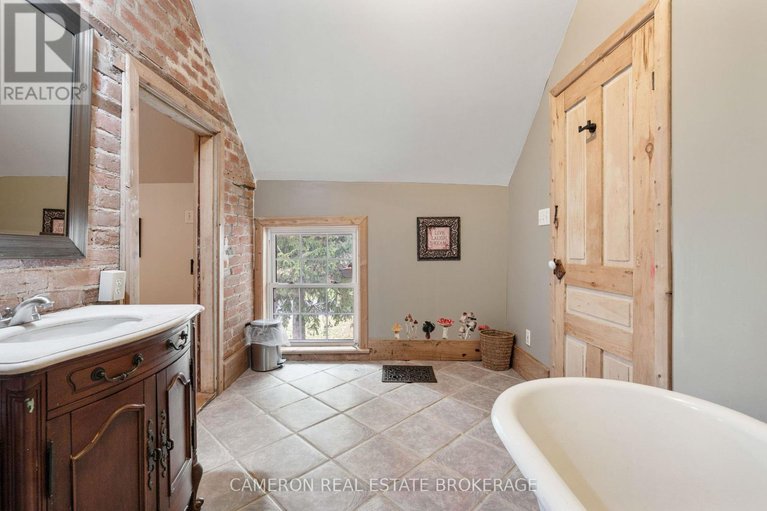 29084978/37-duncan-street/lancaster/south-glengarry/ontario/K0C1N0_35