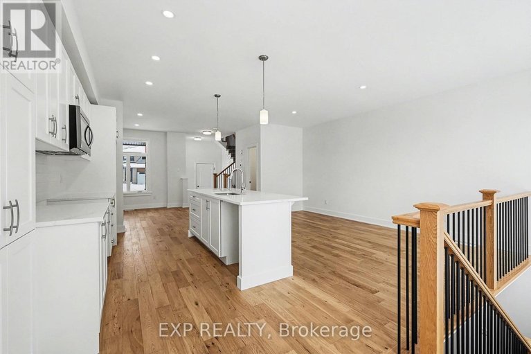 29453200/1186-cope-drive/stittsville-south/ottawa/ontario/K2S3C4_7