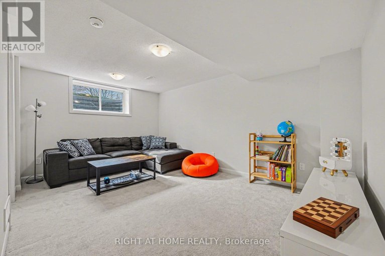 29650531/112-attwell-private/morgans-grantsouth-march/ottawa/ontario/K2K0H7_19