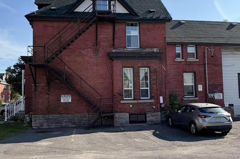 29042632/360-gilmour-street/ottawa-centre/ottawa/ontario/K2P0R3_3