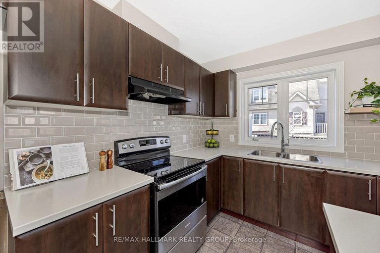 29651054/618-martinique-lane/stittsville-north/ottawa/ontario/K2S0L9_18