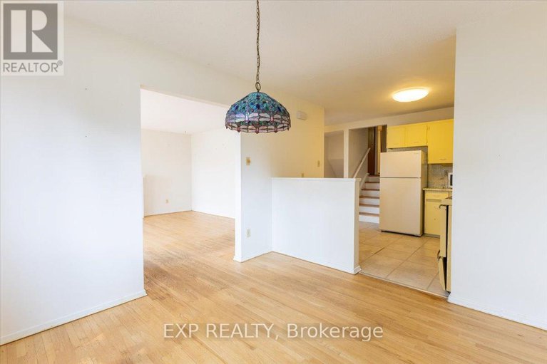 28574220/2209-fillmore-crescent/beacon-hill-north/ottawa/ontario/K1J6A1_6