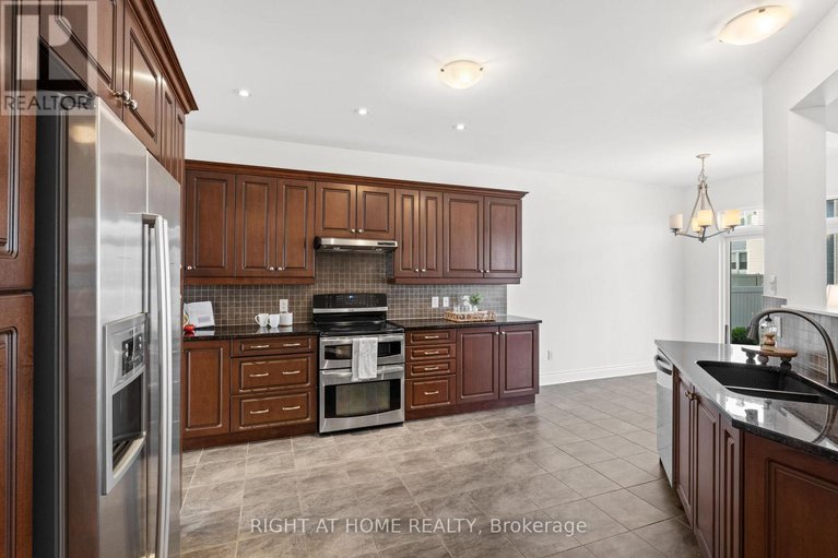 28489477/600-anjana-circle/cedargrovefraserdale/ottawa/ontario/K2J0E1_10