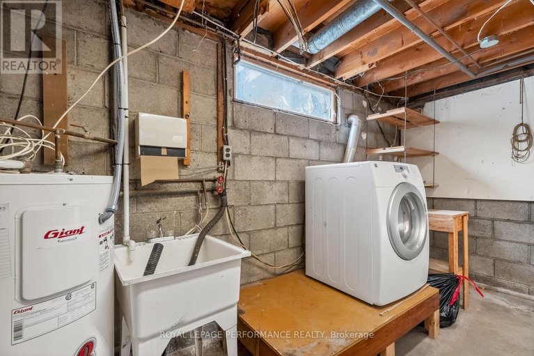 29483559/1132-adirondack-drive/kenson-park/ottawa/ontario/K2C2V1_28